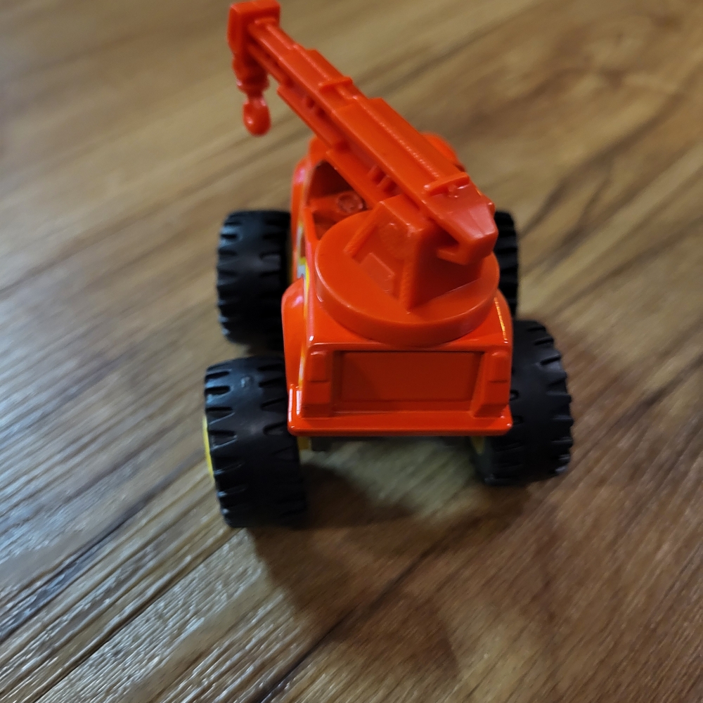 Blaze and the Monster Machines Construction Blaze Hook Tow Truck Diecast - Picture 4 of 5